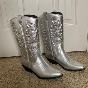 BRAND NEW Silver Cowboy Boots